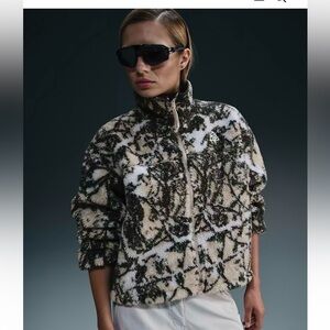 Nike ACG Canwell Glacier Women's Fleece Jacket - Black and White. Size S.